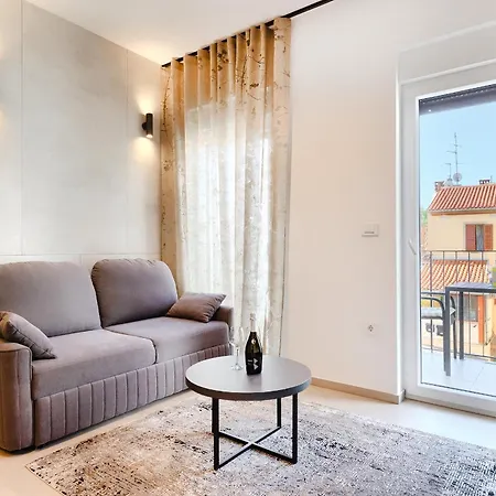 Posh - Luxury Apartment *