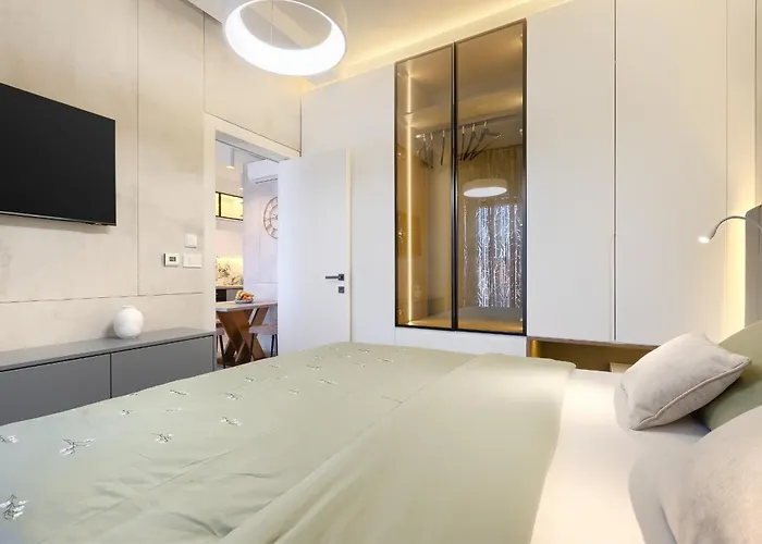 アパート Posh - Luxury